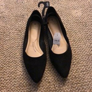 Black ballet flats